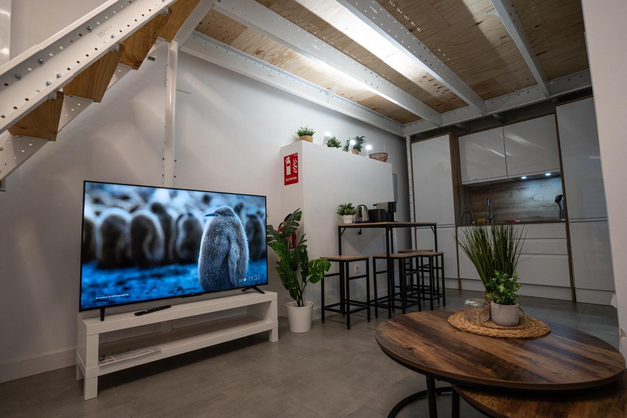 Loft A 10 Min Del Centro Historico De Madrid A Apartment Luaran gambar